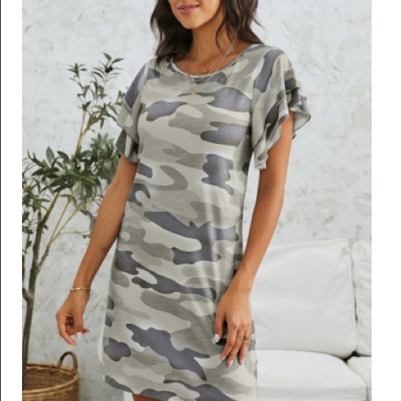 Pile Sleeve Camouflage Dress - Picture 3 of 4